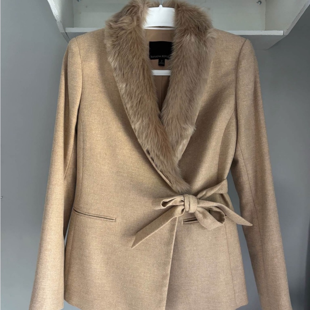 Banana Republic Tan Wrap Blazer with Faux-Fur Collar